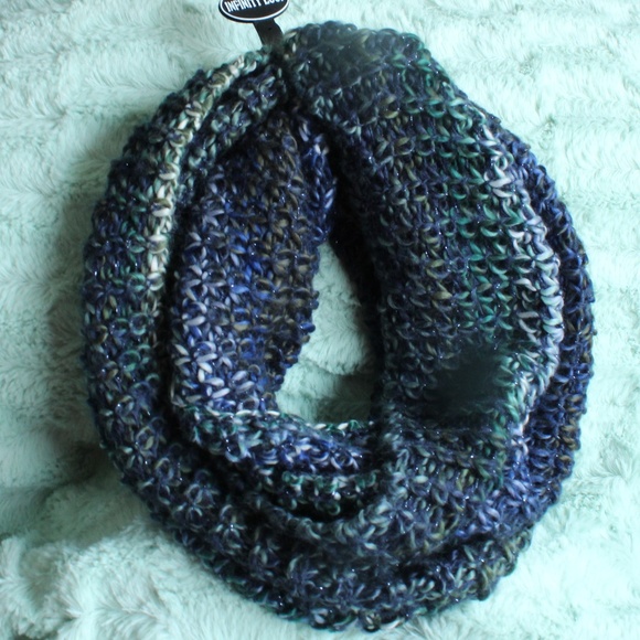Knit Infinity Scarf - Picture 5 of 8